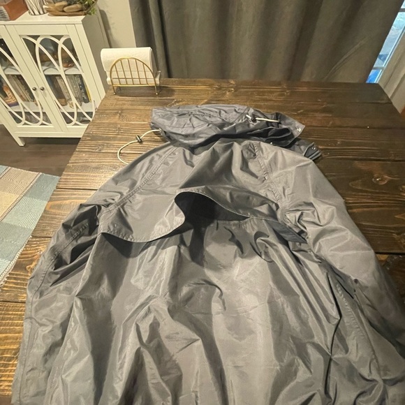 CB sports Gore-Tex windbreaker - Picture 11 of 17